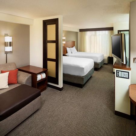 Hyatt Place Dallas Park Central Buitenkant foto