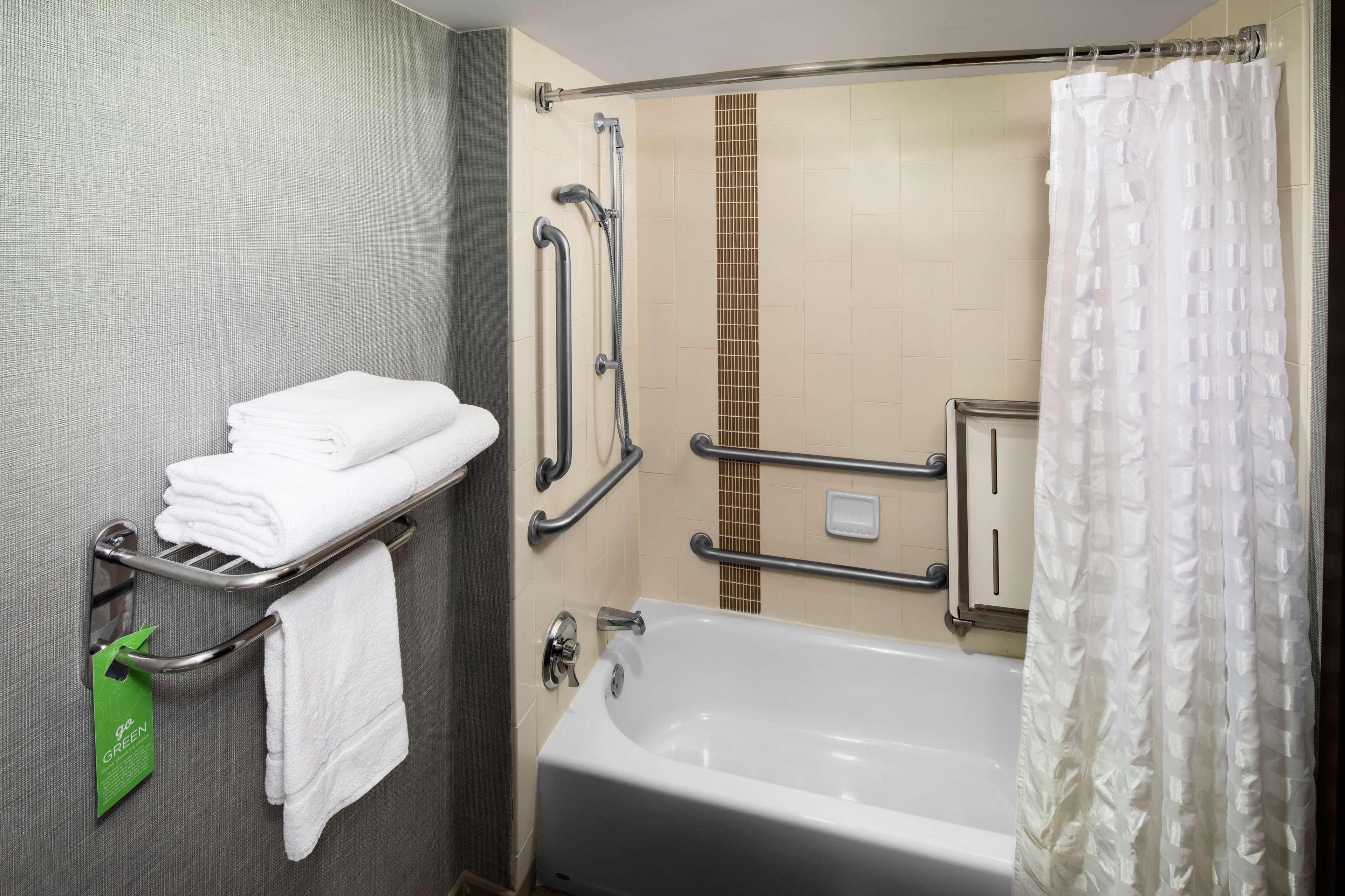 Hyatt Place Dallas Park Central Buitenkant foto