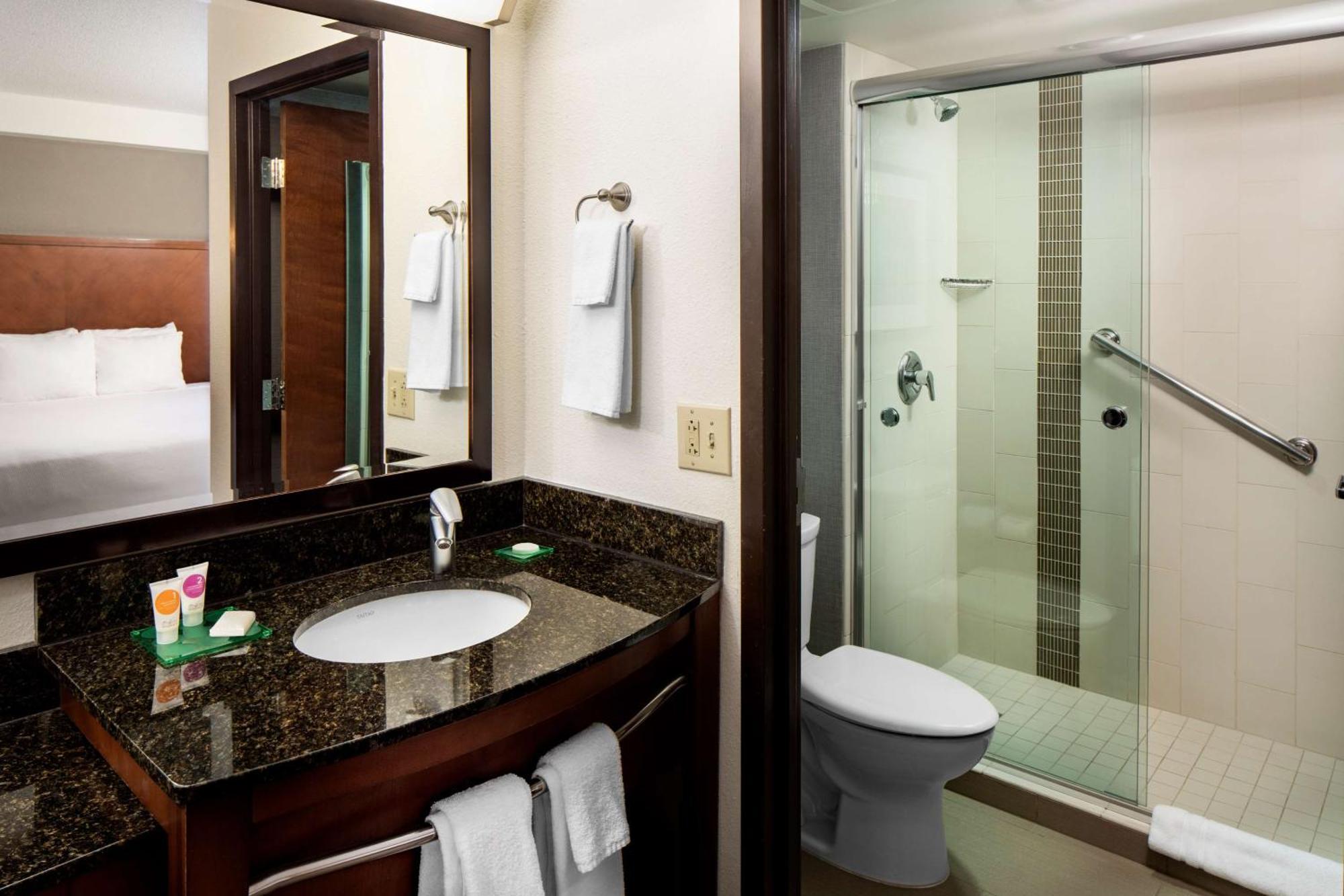 Hyatt Place Dallas Park Central Buitenkant foto